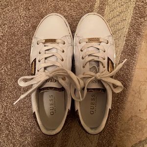 White Guess Sneakers, size 7.5, lightly used